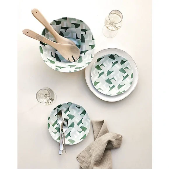 New! Crate&Barrel Marin Melamine Salad Appetizer Plate - Picture 3 of 4